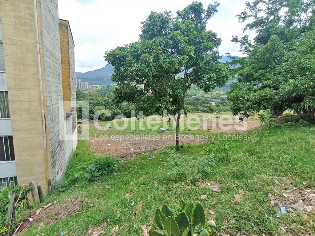 Venta de lote en vía Machado Copacabana-Antioquia foto 4