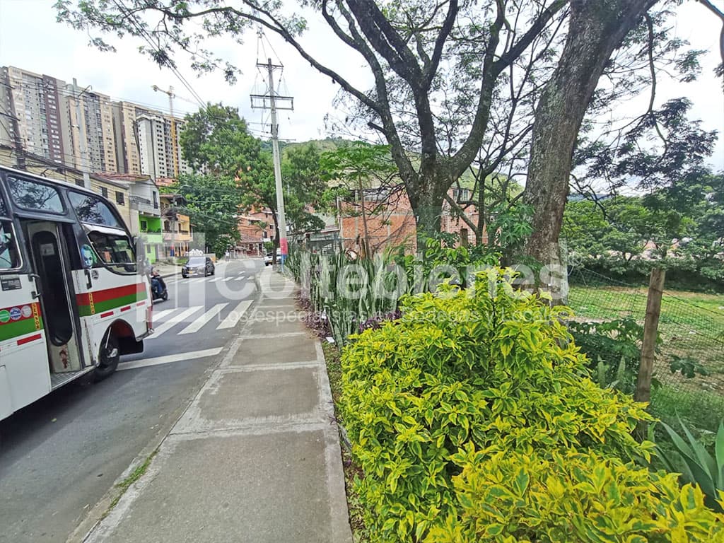 Venta de lote en vía Machado Copacabana-Antioquia foto 5