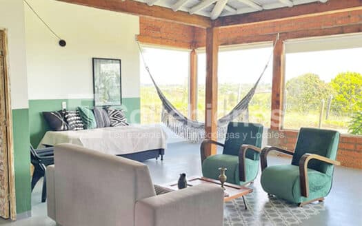 Venta de casa lote vía El Santuario al Carmen de Viboral