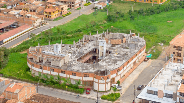 Venta de Centro Comercial Buen Centro en La Ceja-Antioquia foto 2