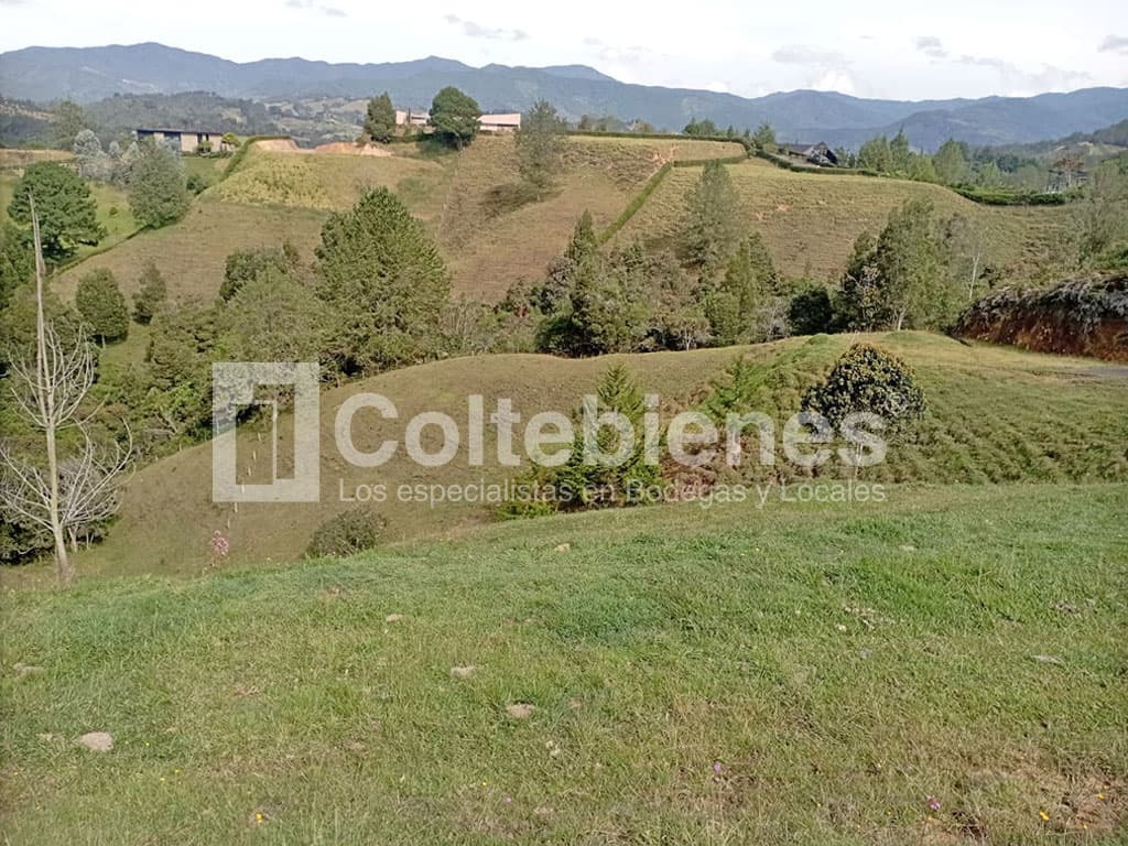 Venta de lote en condominio de El Retiro-Antioquia foto 5