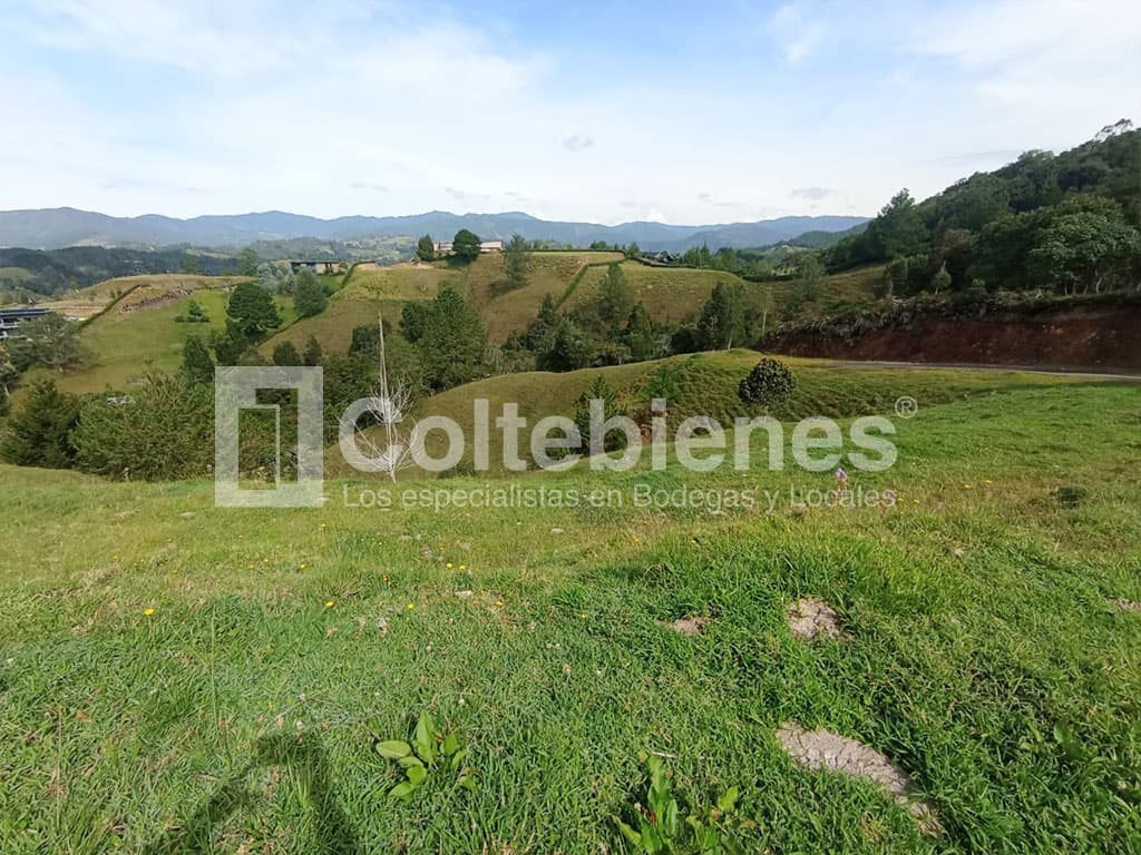 Venta de lote en condominio de El Retiro-Antioquia foto 3
