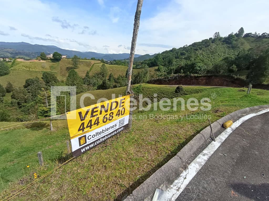Venta de lote en condominio de El Retiro-Antioquia foto 4