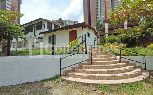 Arriendo de casa lote en Envigado