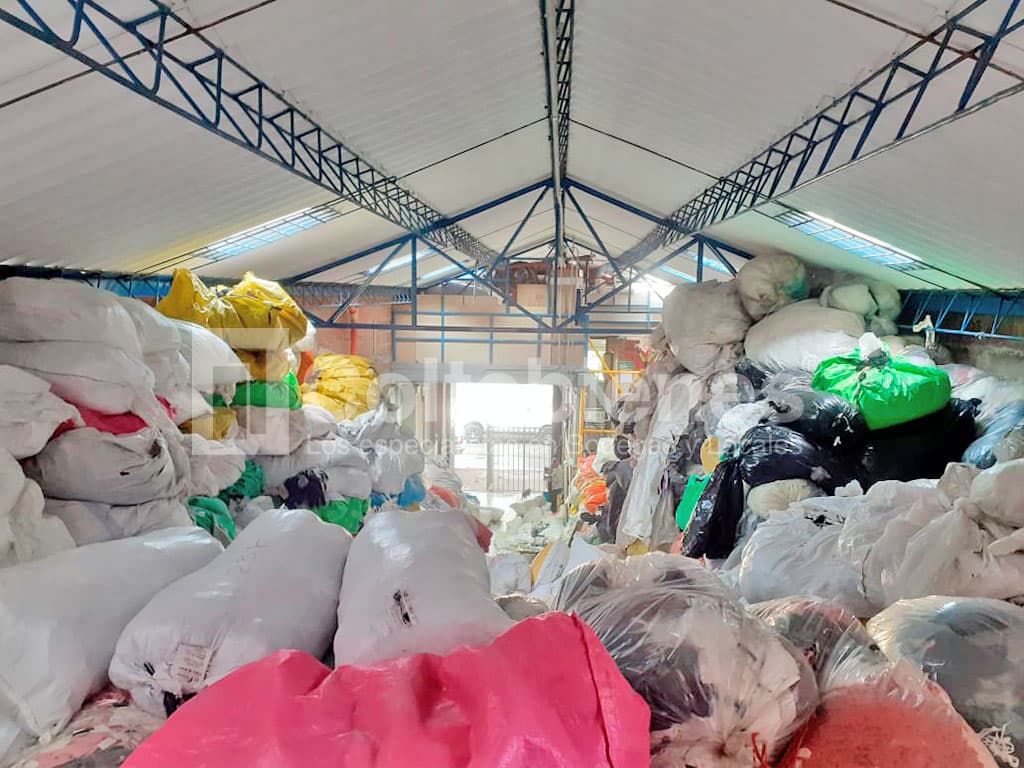 Venta de bodega en Cristo Rey-Medellín foto 3