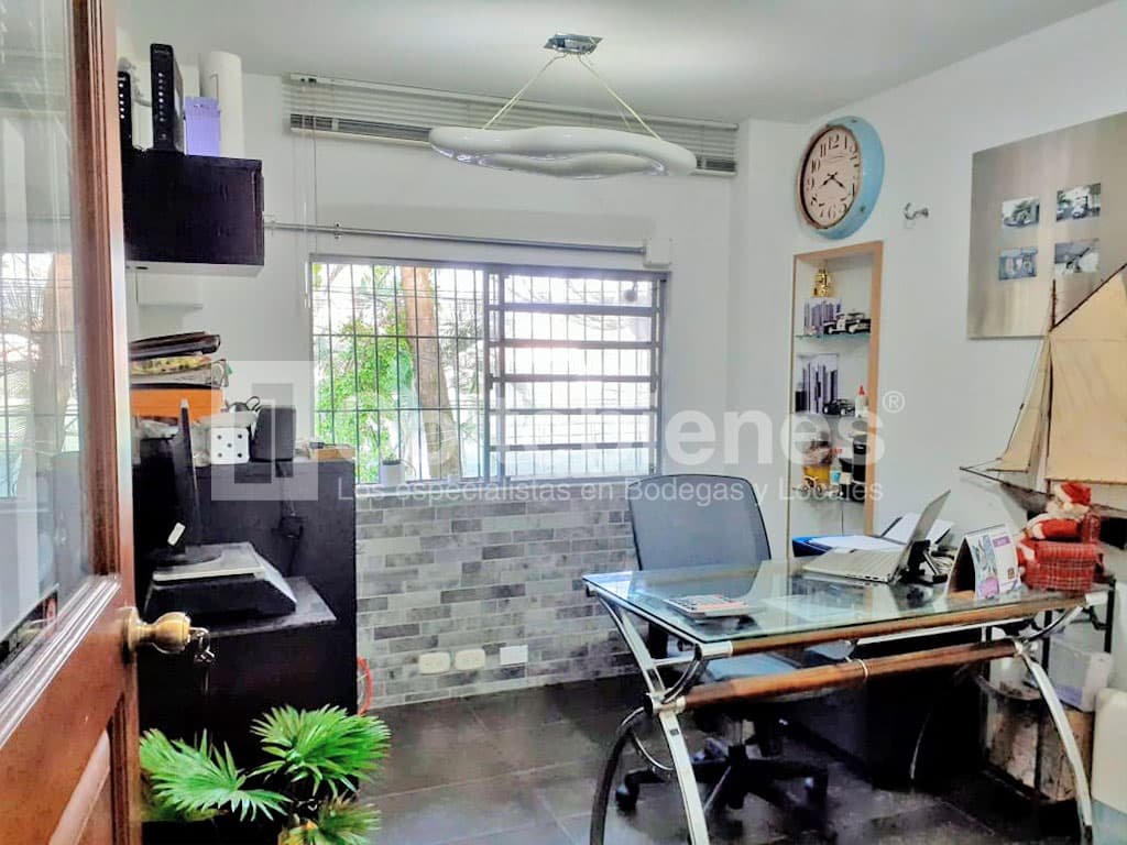Venta de bodega en Cristo Rey-Medellín foto 4