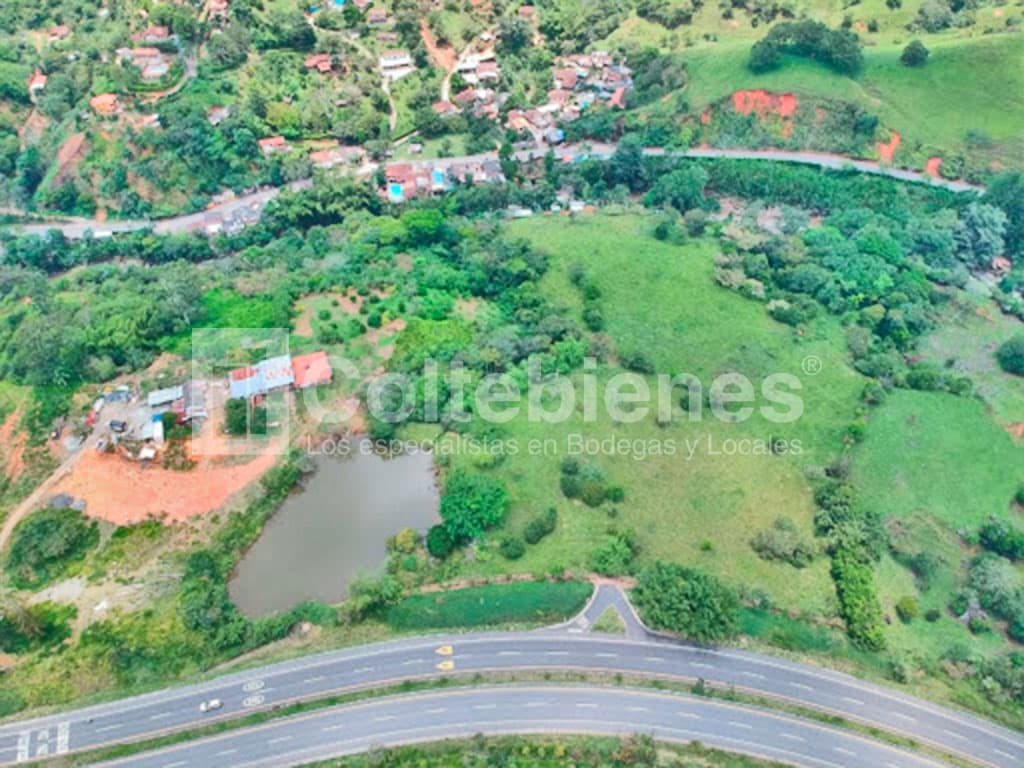 Venta-arriendo de lote cerca a Barbosa foto 3
