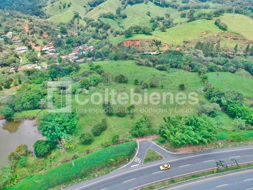 Venta-arriendo de lote cerca a Barbosa foto 4