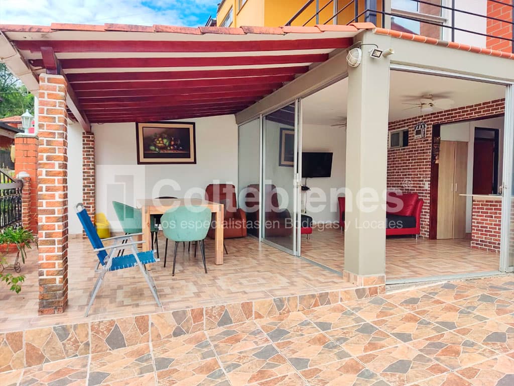 Venta de casa en La Palmera-San Jerónimo foto 2