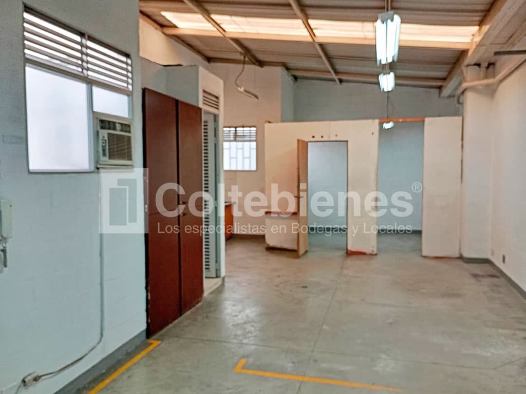 Bodega en arriendo en Itagüí-Antioquia foto 4