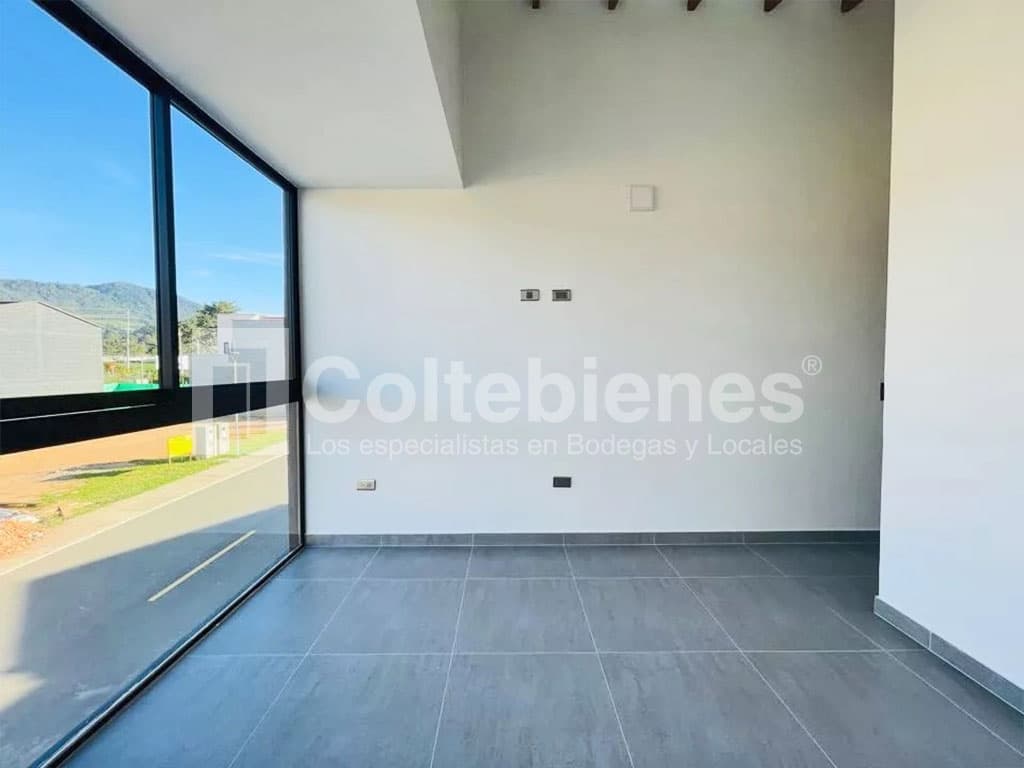 Casa en venta en La Ceja-Antioquia foto 2