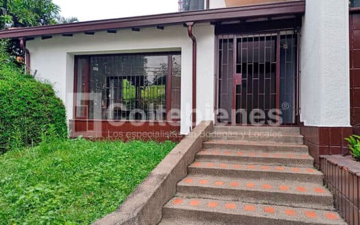 Casa comercial en arriendo en El Poblado-Medellín