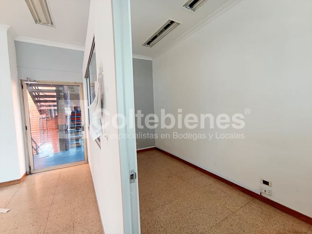 Oficina en arriendo en Medellín-Antioquia foto 3