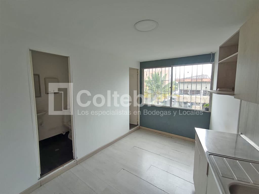 Arriendo de bodega en Guayabal-Medellín foto 2