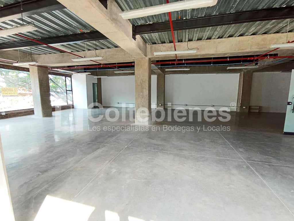 Local en arriendo en Medellín-Antioquia foto 4