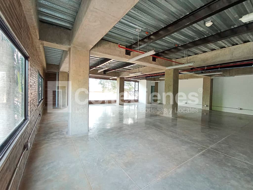 Local en arriendo en Medellín-Antioquia foto 5