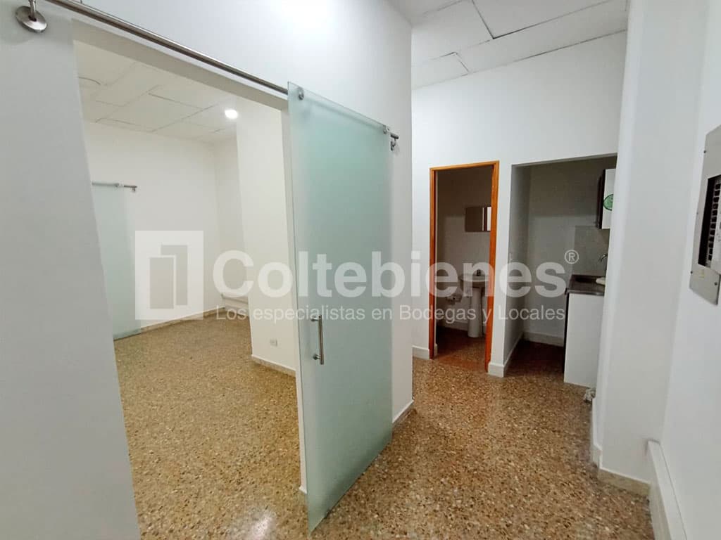 Local en arriendo/venta en La Candelaria-Medellín foto 5