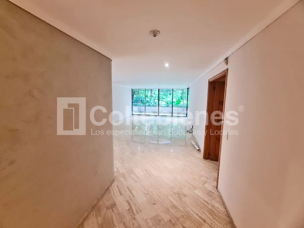 Apartamento en arriendo en El Poblado-Medellín foto 2