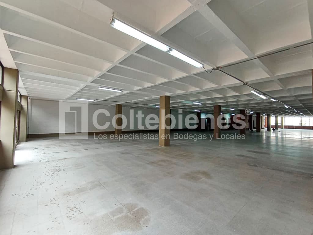 Local en arriendo en Guayabal-Medellín foto 2