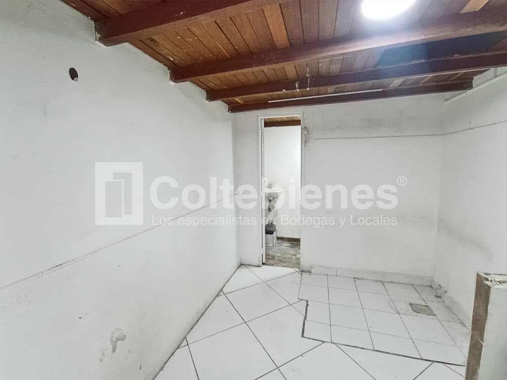 Local en arriendo en Barrio Colombia-Medellín foto 5