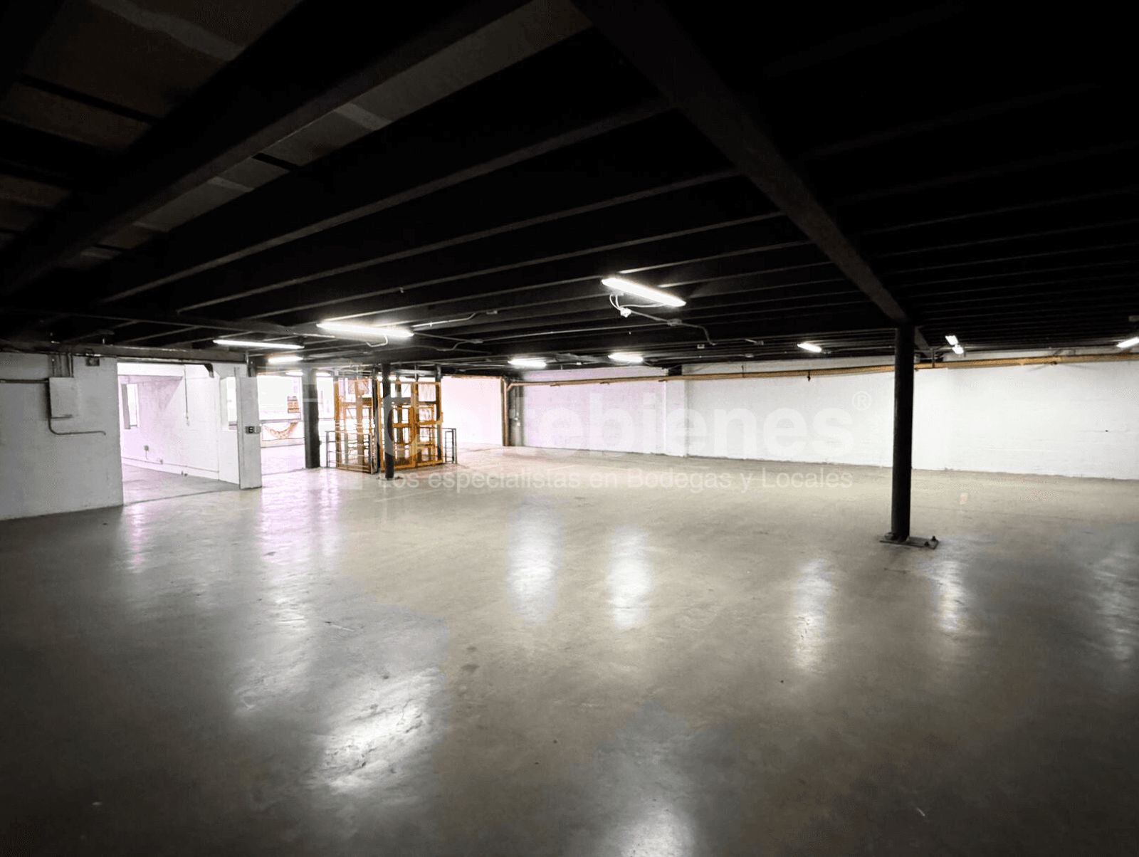 Bodega en arriendo en Sabaneta-Antioquia foto 4