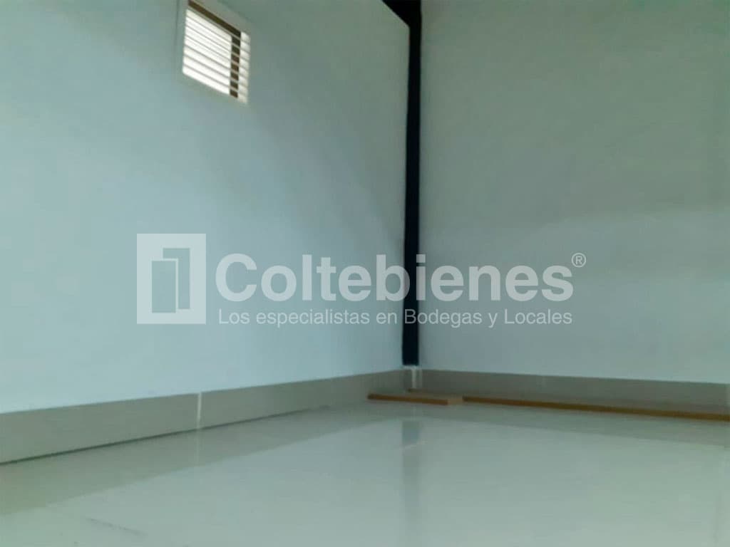 Local en arriendo en centro comercial de Sevilla-Medellín foto 2