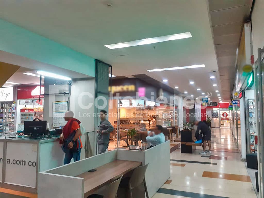 Local en arriendo en centro comercial de Sevilla-Medellín foto 5