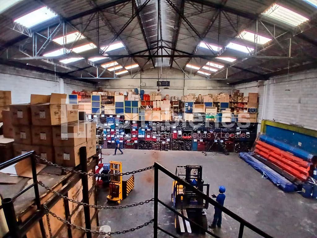 Bodega en arriendo en La Aguacatala-Medellín foto 5