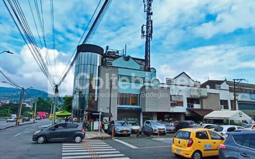 Bodega en arriendo en La Aguacatala-Medellín