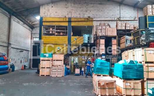 Bodega en arriendo en La Aguacatala-Medellín