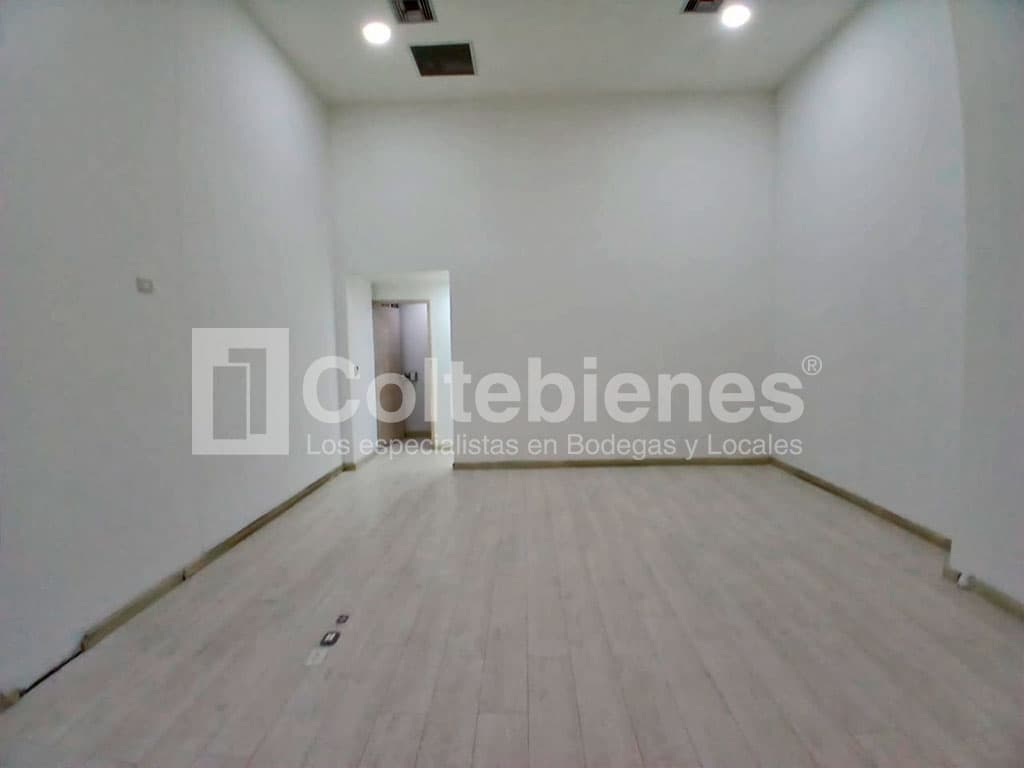 Local en arriendo/venta en La Candelaria-Medellín foto 5