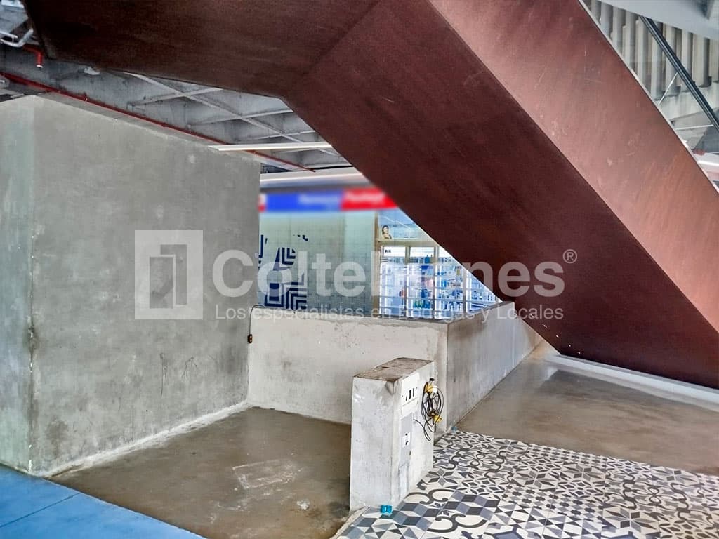 Local tipo burbuja en arriendo/venta en Envigado-Antioquia foto 4