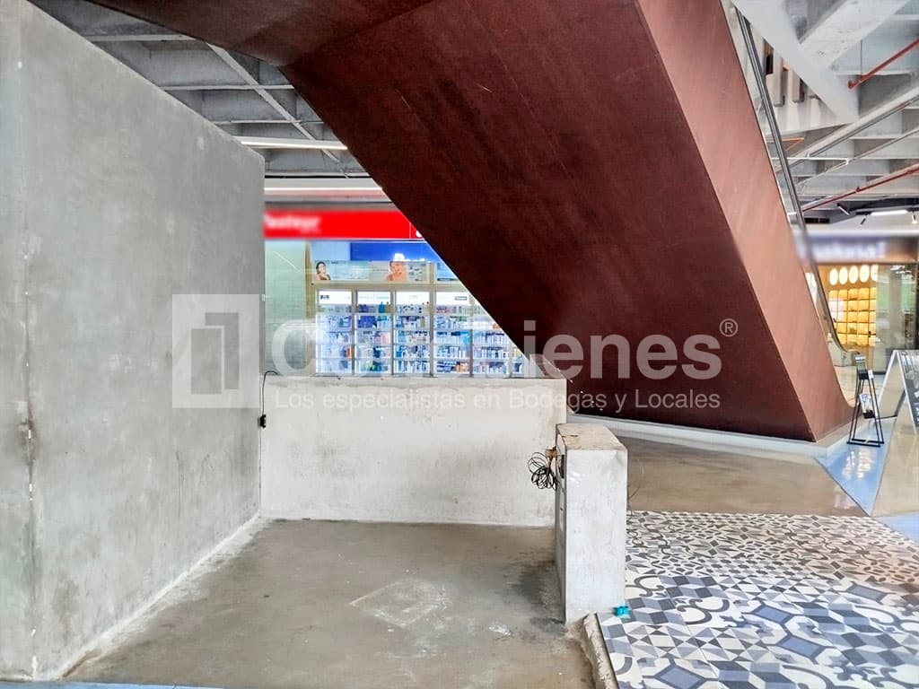 Local tipo burbuja en arriendo/venta en Envigado-Antioquia foto 5