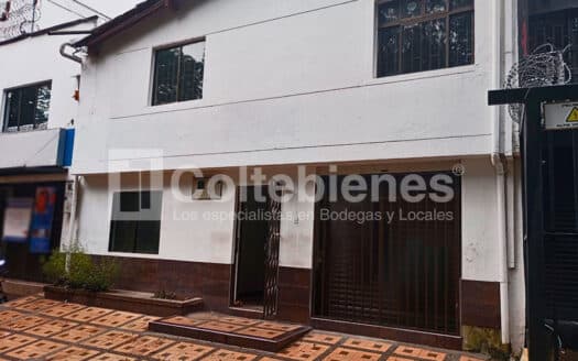 Casa comercial en arriendo en Conquistadores-Medellín