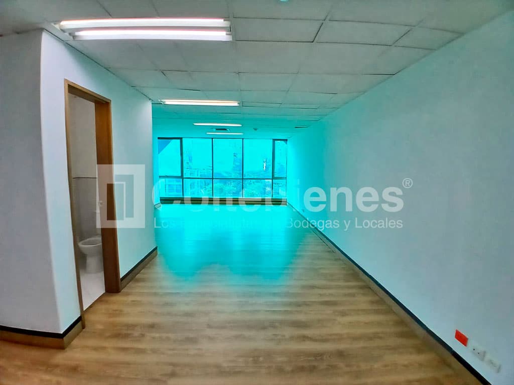 Oficina en arriendo/venta en El Poblado-Medellín foto 3