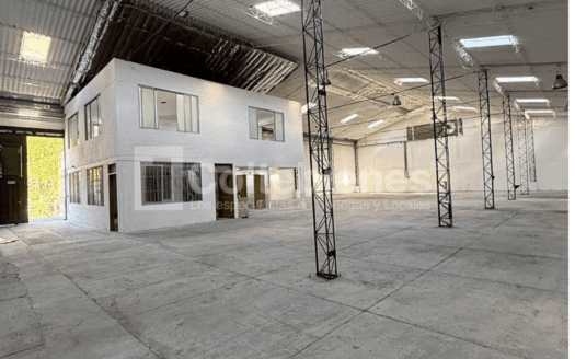 Bodega en arriendo en Sierra Morena-La Estrella