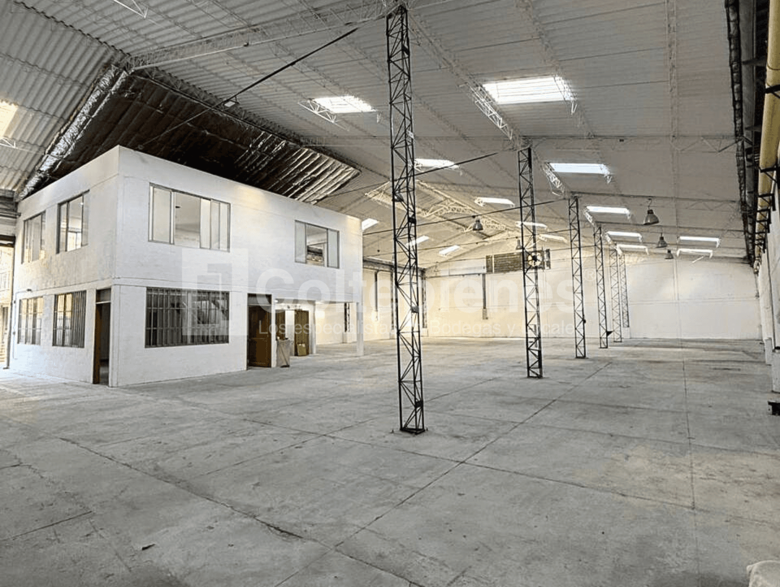 Bodega en arriendo en Sierra Morena-La Estrella foto 4
