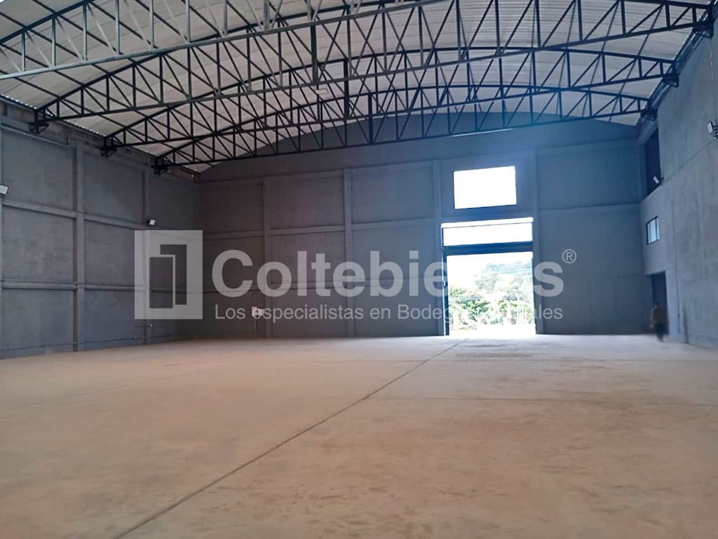 Bodega en arriendo en la vereda Las Toldas-Guarne foto 3