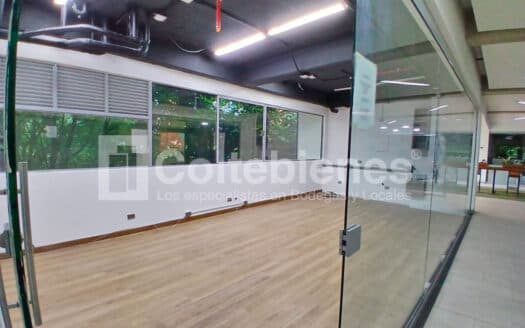Local en arriendo en centro comercial de El Poblado-Medellín