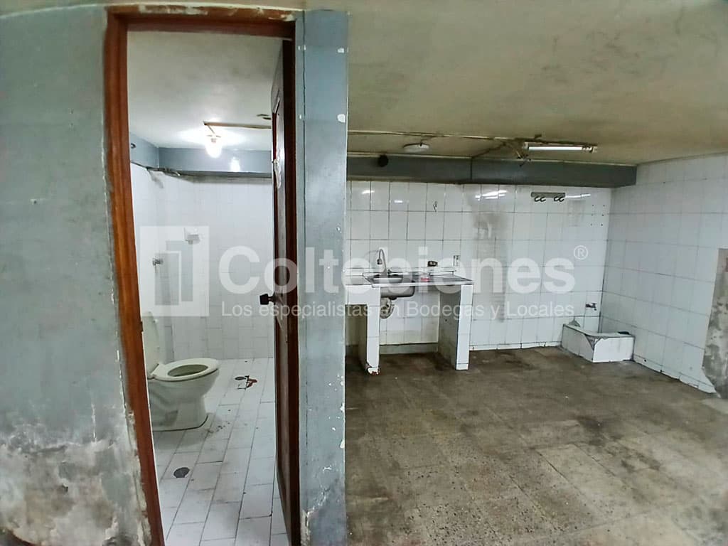 Local en arriendo en Barrio Triste-Medellín foto 4