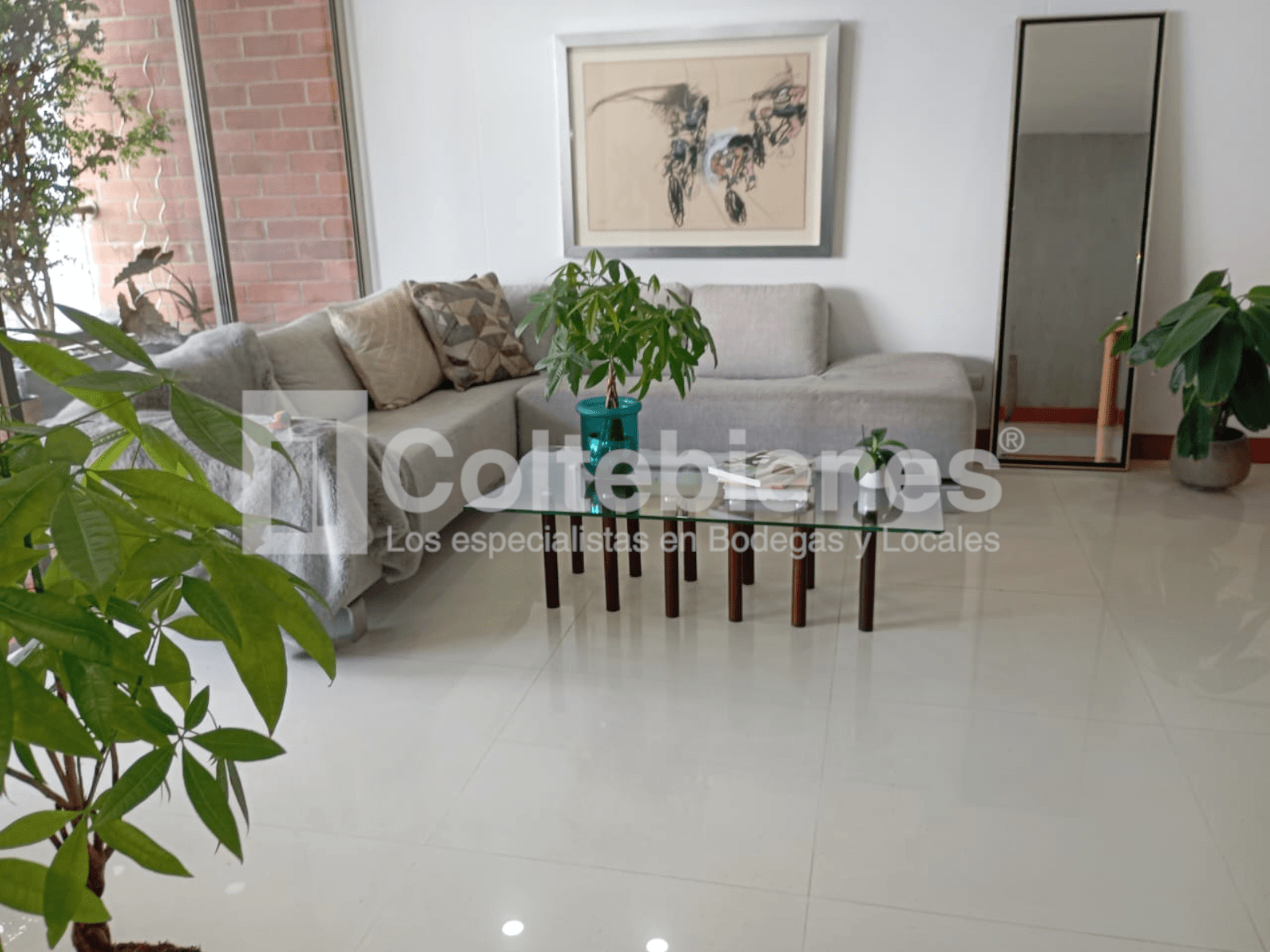 Apartamento amoblado en arriendo en El Poblado-Medellín foto 2