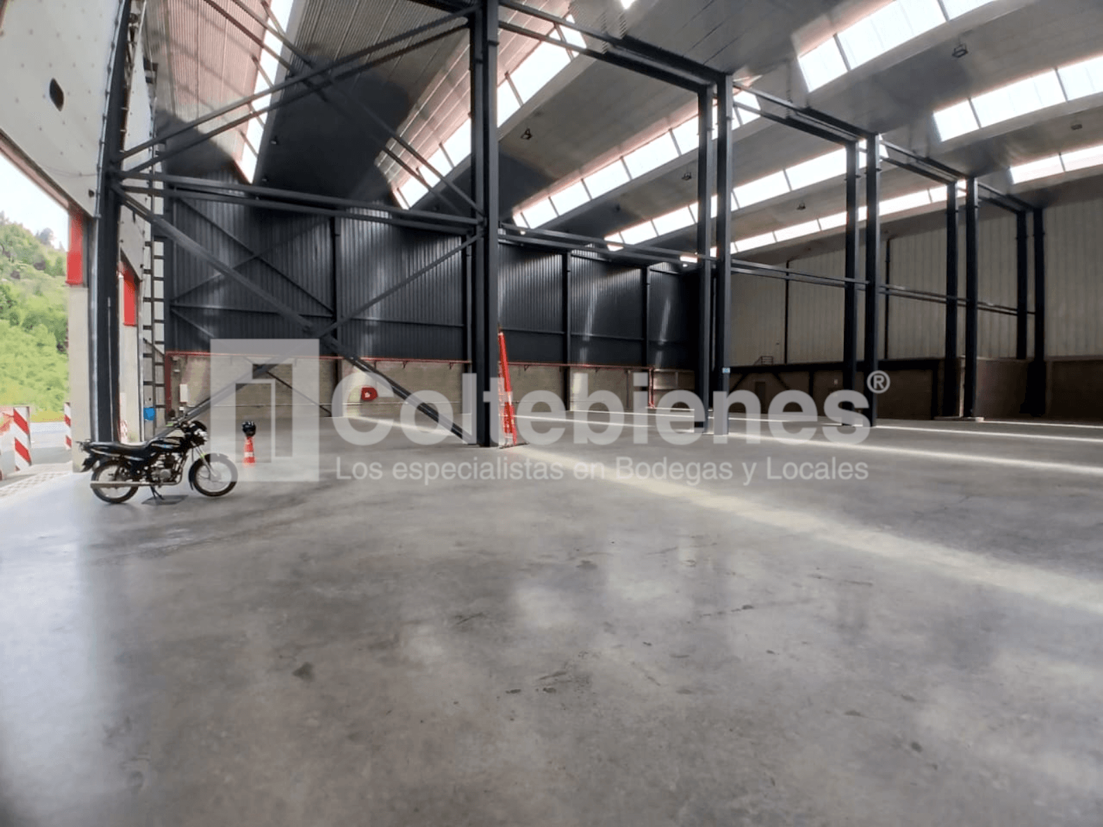 Bodega en arriendo/venta en Copacabana-Antioquia foto 3