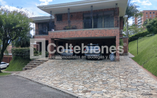 Casa en arriendo/venta en El Poblado-Medellín