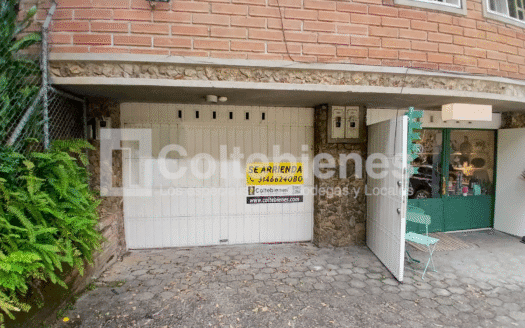 Casa comercial en arriendo en El Poblado-Medellín
