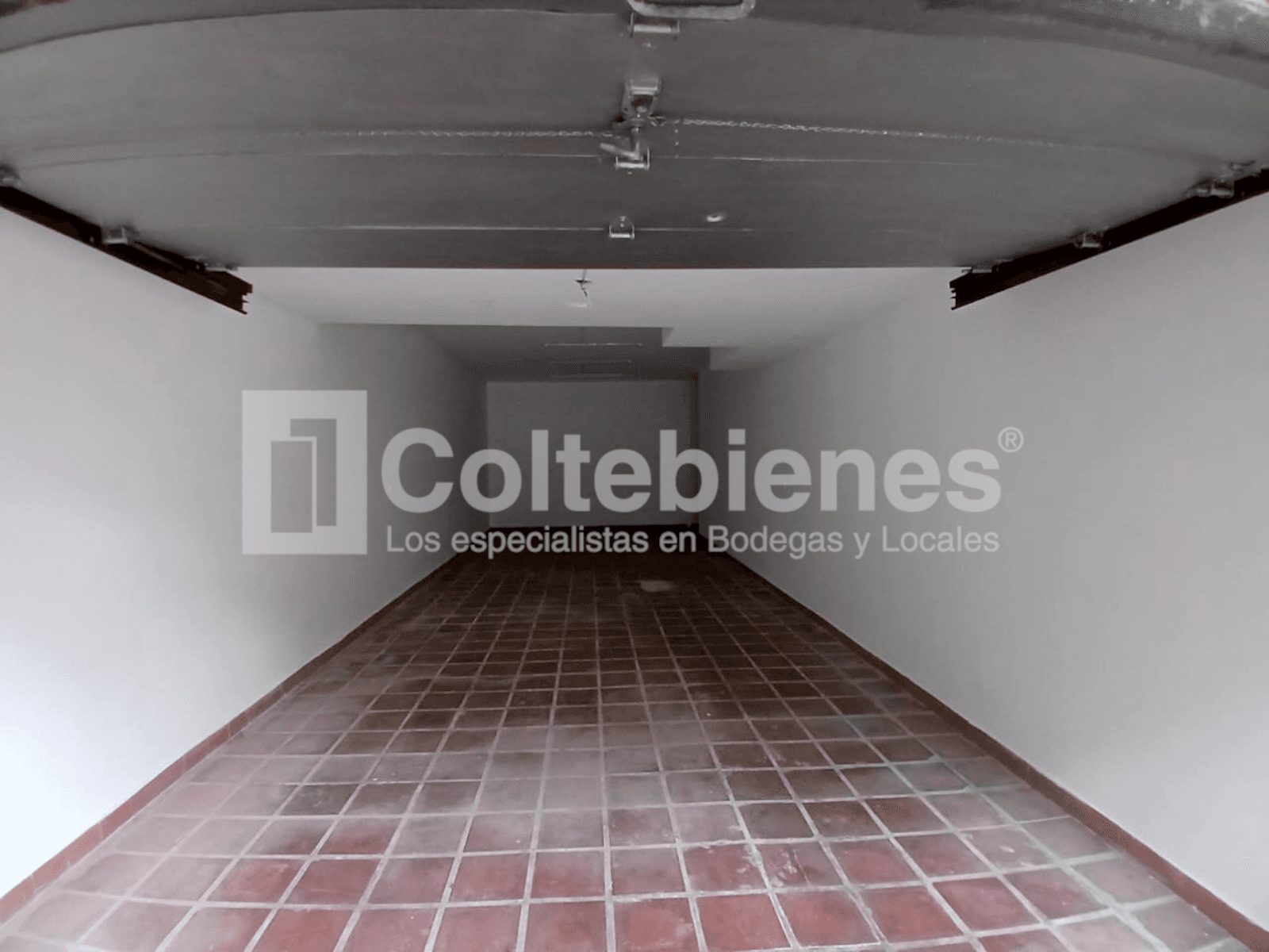 Casa comercial en arriendo en El Poblado-Medellín foto 2