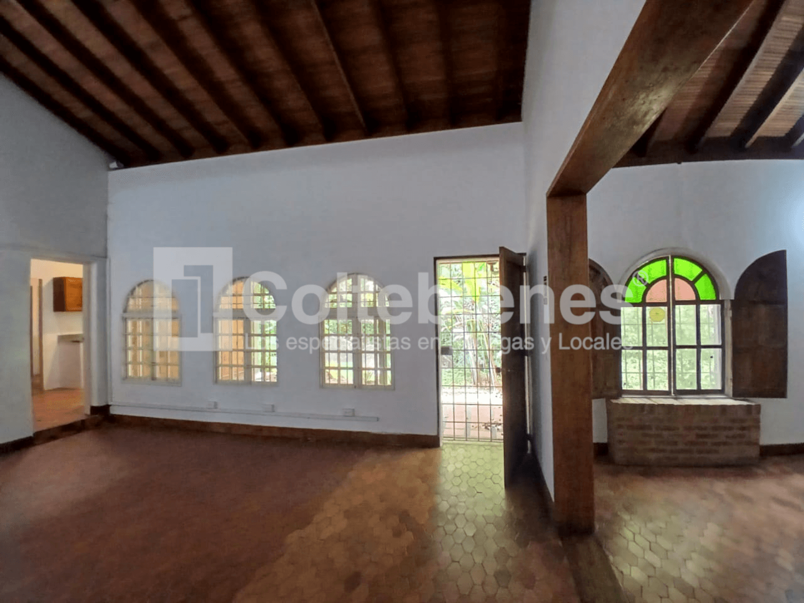 Casa comercial en arriendo en El Poblado-Medellín foto 5