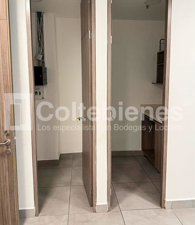 Oficina disponible para arriendo en el sector de El Poblado foto 2