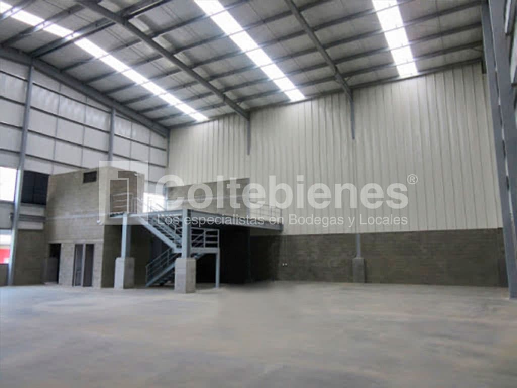 Bodega en arriendo en Copacabana-Antioquia foto 2