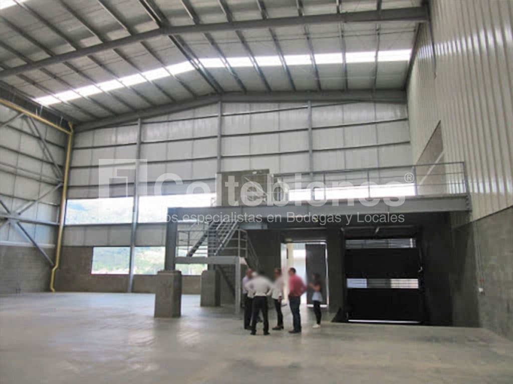 Bodega en arriendo en Copacabana-Antioquia foto 4
