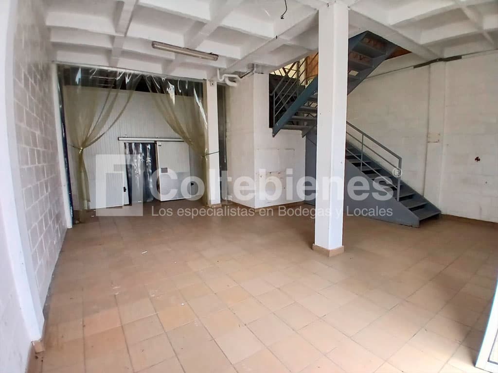 Bodega en arriendo/venta en la vereda Chachafruto de Rionegro foto 2